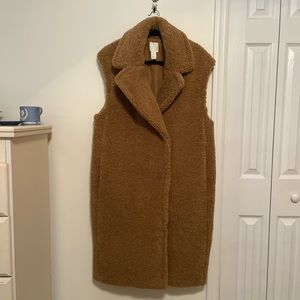 H&M Brown Teddy Gilet Vest, never been worn, size XS (fits oversized)